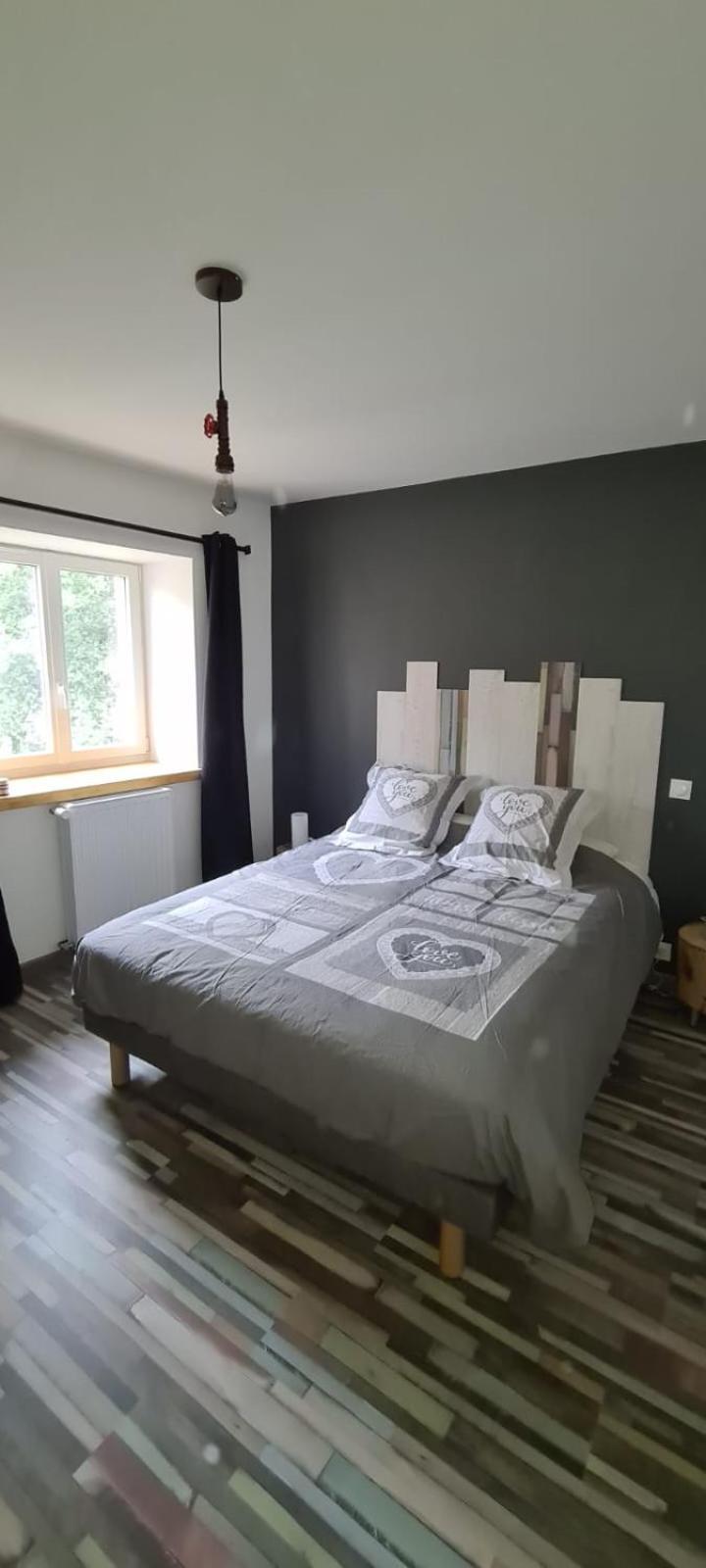 Chez Perlette Bed & Breakfast Merle-Leignec ภายนอก รูปภาพ